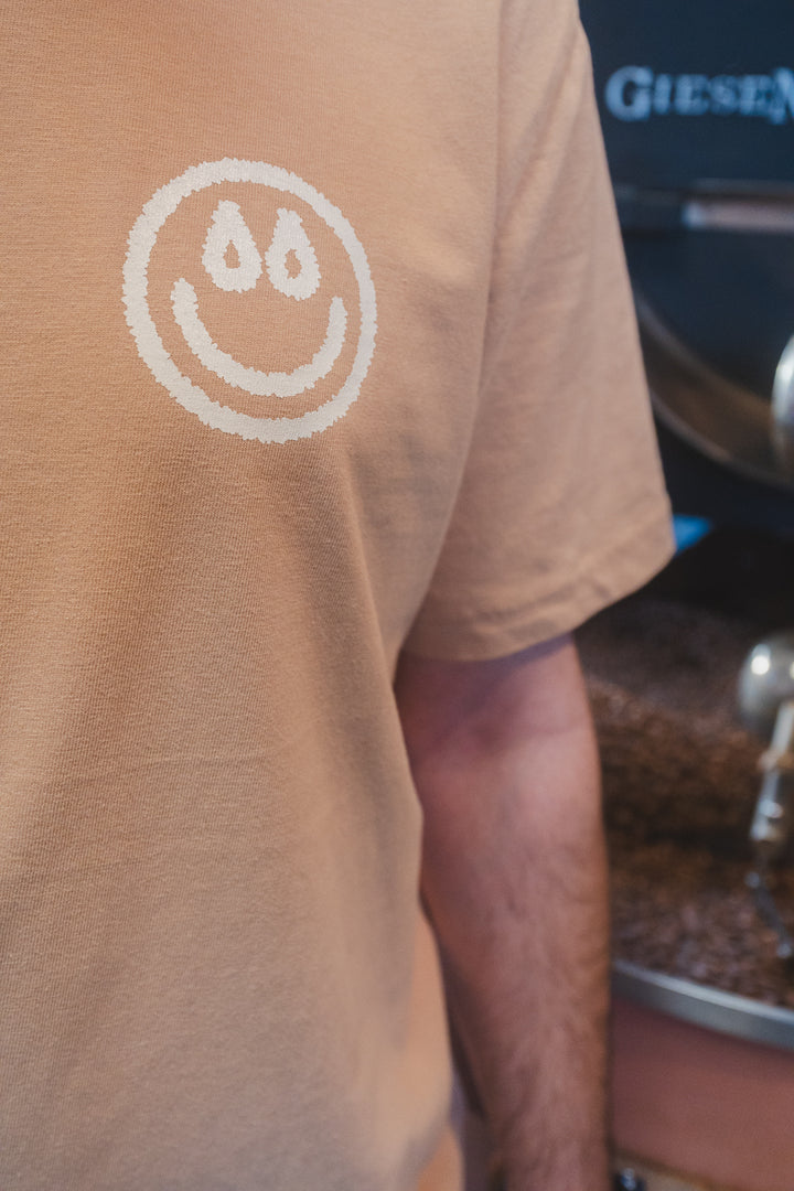 Coffee Smiley Fairtrade T-Shirt Better Together Latte Siebdruck Playground Coffee Kaffeeroesterei Hamburg St.Pauli 